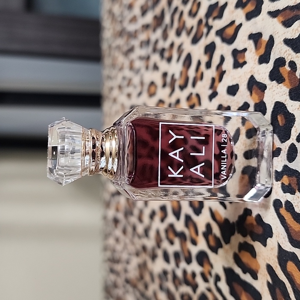 Huda Kayali Vanilla l 28 mini